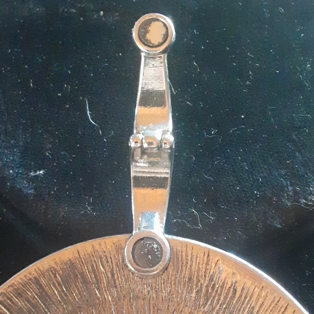 Intricate Black and Silver Tone Pendant - Picture 5 of 6